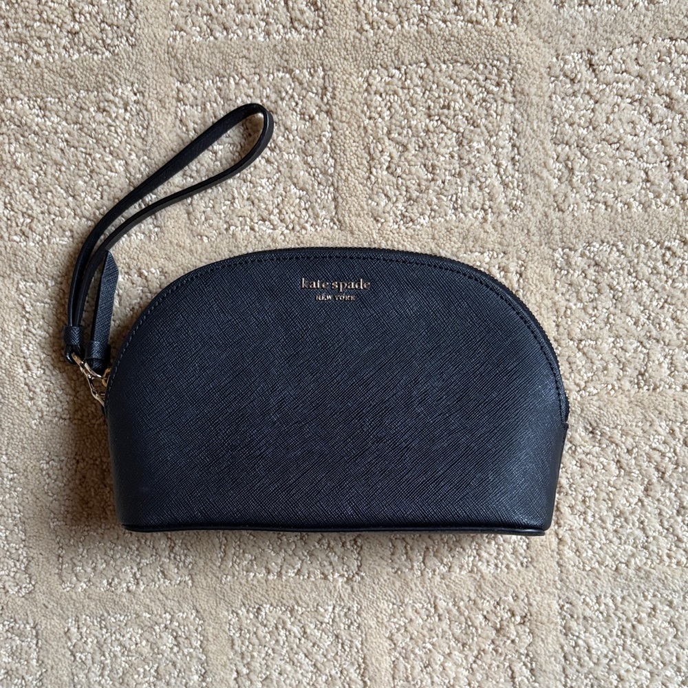 Kate Spade Medium Dome Cosmetic Bag/ Wristlet